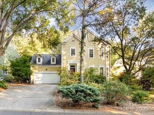 3325 Selwyn Farms Ln, Charlotte, NC, 28209-4024 | Card Image