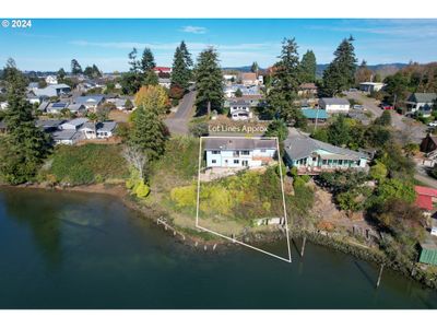 314 E St, House other with 3 bedrooms, 3 bathrooms and 2 parking in CoosBay OR | Image 3