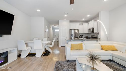 7482 Shadow Lake Dr, Panama City Beach, FL, 32407-0286 | Card Image