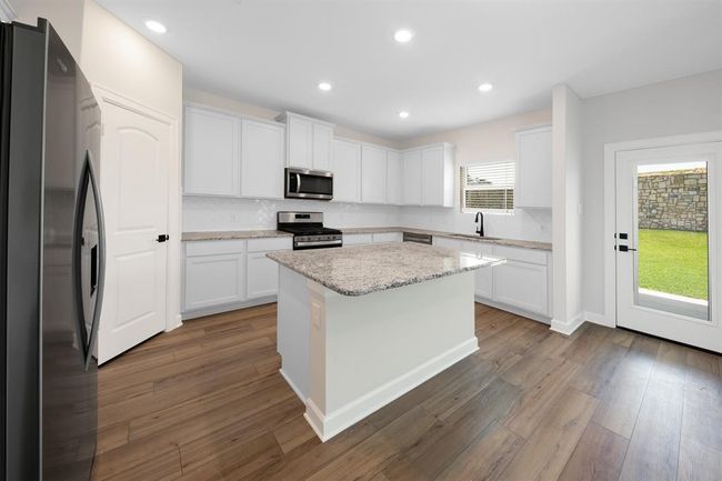 6139 White Spruce Dr, House other with 3 bedrooms, 3 bathrooms and 2 parking in Conroe TX | Image 6