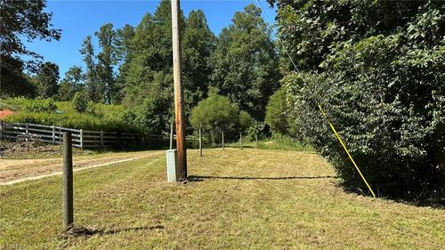 000 Cove Branch Rd, Moravian Falls, NC, 28654 | Card Image