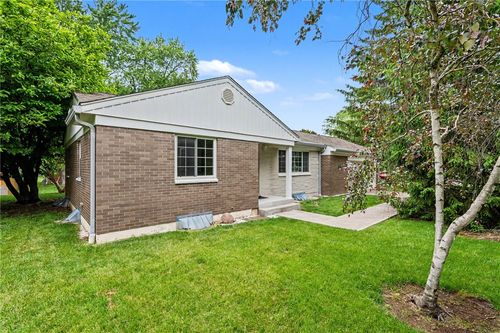 1 Castle Dr, Kettering, OH, 45429-1719 | Card Image