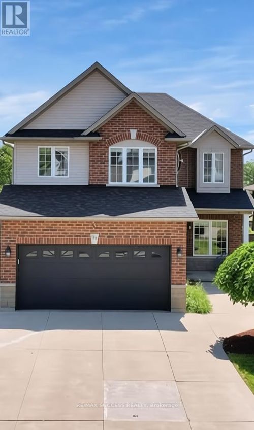 64 Garth Trails Cres, Hamilton, ON, L9B2X1 | Card Image