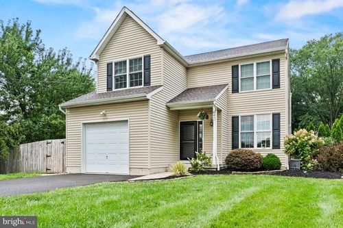 647 Schwab Rd, HATFIELD, PA, 19440-3204 | Card Image