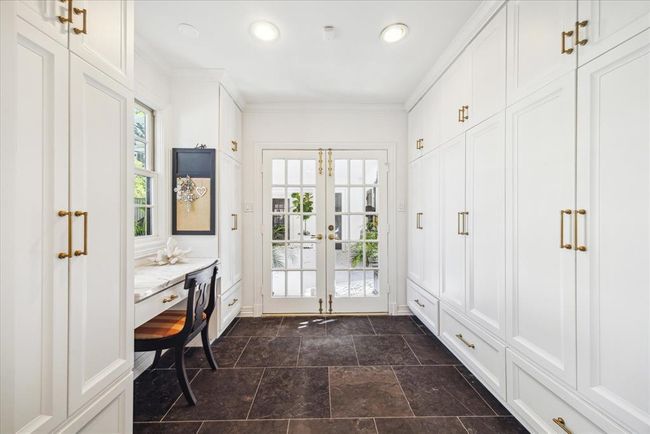 2129 Brentwood Dr, House other with 3 bedrooms, 5 bathrooms and 2 parking in Houston TX | Image 20