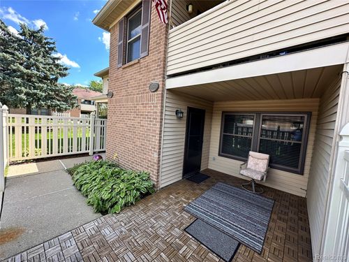 19593 Northridge Dr, Northville, MI, 48167-2913 | Card Image