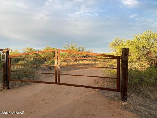 1760 W Eagle Way, Amado, AZ, 85645-9513 | Card Image