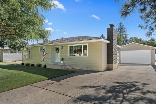 6824 N Cedar Rd, Spokane, WA, 99208-4218 | Card Image