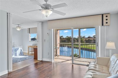 311 - 300 Forest Lakes Boulevard, Condo with 2 bedrooms, 2 bathrooms and null parking in Naples FL | Image 2