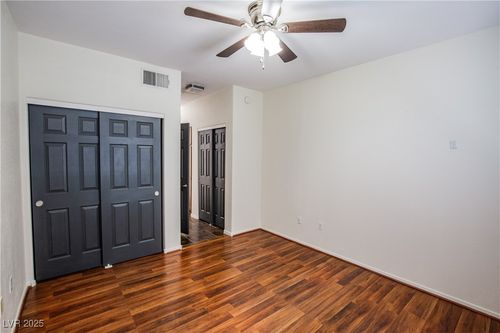 9254-2291 W Horizon Ridge Pkwy, Henderson, NV, 89052-5692 | Card Image