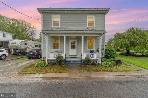 1405 State Route 25, MILLERSBURG, PA, 17061-8115 | Card Image