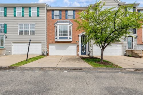 176 Berry Field Ct, Wexford, PA, 15090-7392 | Card Image