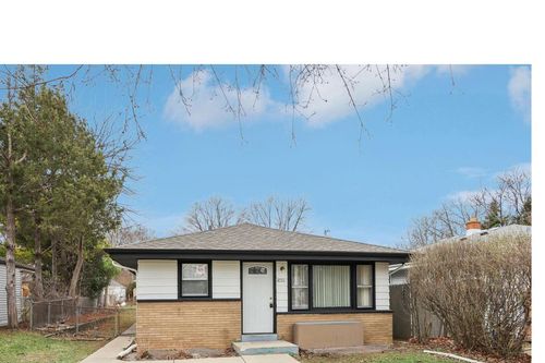4731 N 89th Street, Milwaukee, WI, 53225 | Card Image