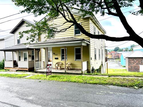 157 Madison Ave, Brookville, PA, 15825-1253 | Card Image