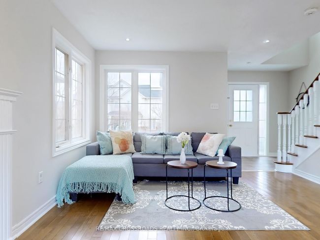1311 Weller Cross, House other with 3 bedrooms, 2 bathrooms and 1 parking in Milton ON | Image 5