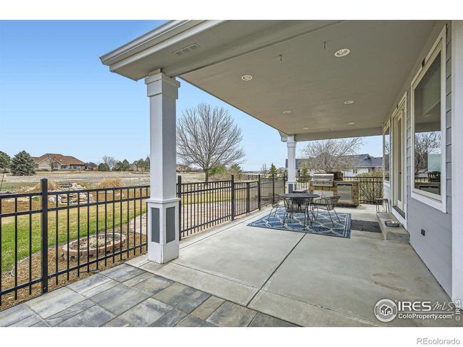 Covered Patio w/ built-in BBQ | Image 29