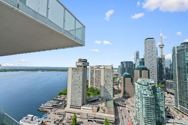 3305 - 15 Queens Quay E, Condo with 3 bedrooms, 2 bathrooms and 1 parking in Toronto ON | Image 29