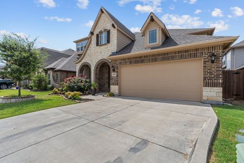 613 Fox Creek Trl, Fort Worth, TX, 76131-4353 | Card Image