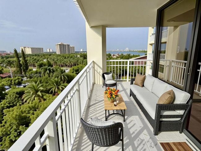 APT-1009 - 1000 Quayside Ter, Condo with 2 bedrooms, 2 bathrooms and null parking in Miami FL | Image 9