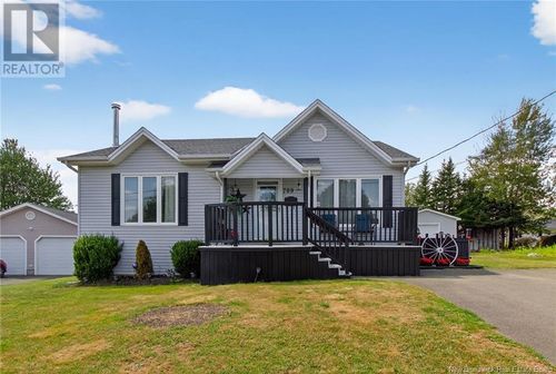 709 Rue Boudreau, Dieppe, NB, E1A6X5 | Card Image