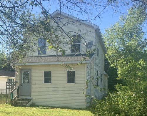 15202 Beecher St, Thompsonville, MI, 49683-9151 | Card Image