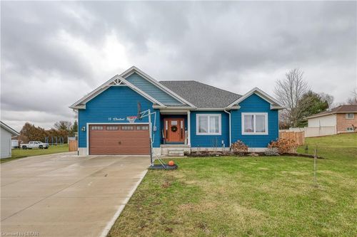 17 Chestnut Street, Vienna, ON, N0J1Z0 | Card Image