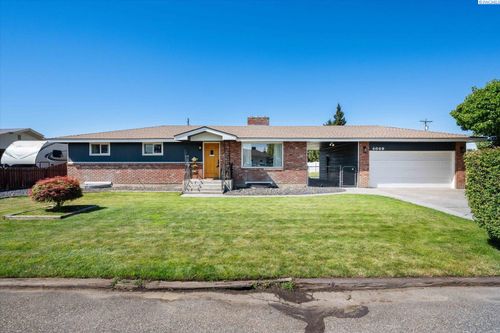 4009 W Nixon St, Pasco, WA, 99301-2925 | Card Image