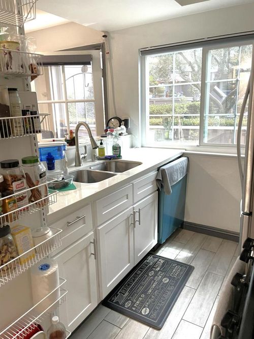 82-1507 S Raitt St, Santa Ana, CA, 92704-4240 | Card Image