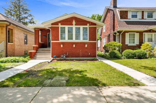 1115 N Taylor Ave, Oak Park, IL, 60302-1145 | Card Image