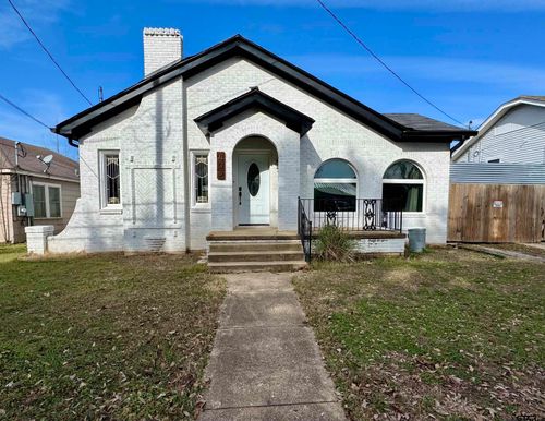 403 E Henderson St, Overton, TX, 75684-1311 | Card Image