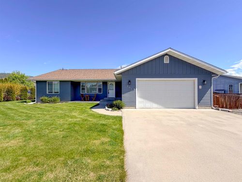 205 E Evergreen Dr, Kettle Falls, WA, 99141-5012 | Card Image