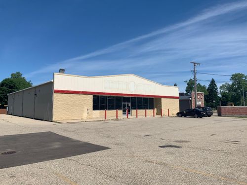 unit-all-208 N Center St, Bangor, MI, 49013-1417 | Card Image