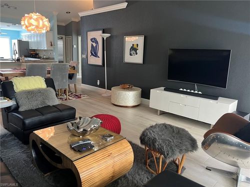 apt-201-1095 Partridge Cir, NAPLES, FL, 34104-8837 | Card Image