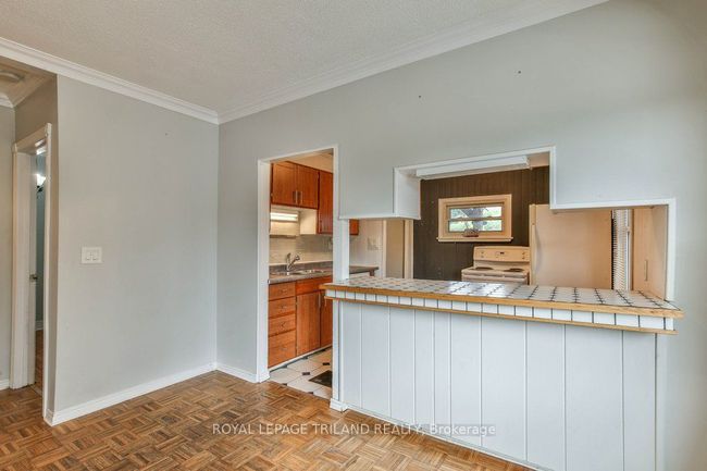 10 Linwood St, Home with 4 bedrooms, 2 bathrooms and 3 parking in London ON | Image 8