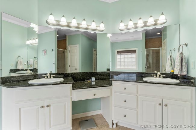 double vanities | Image 30