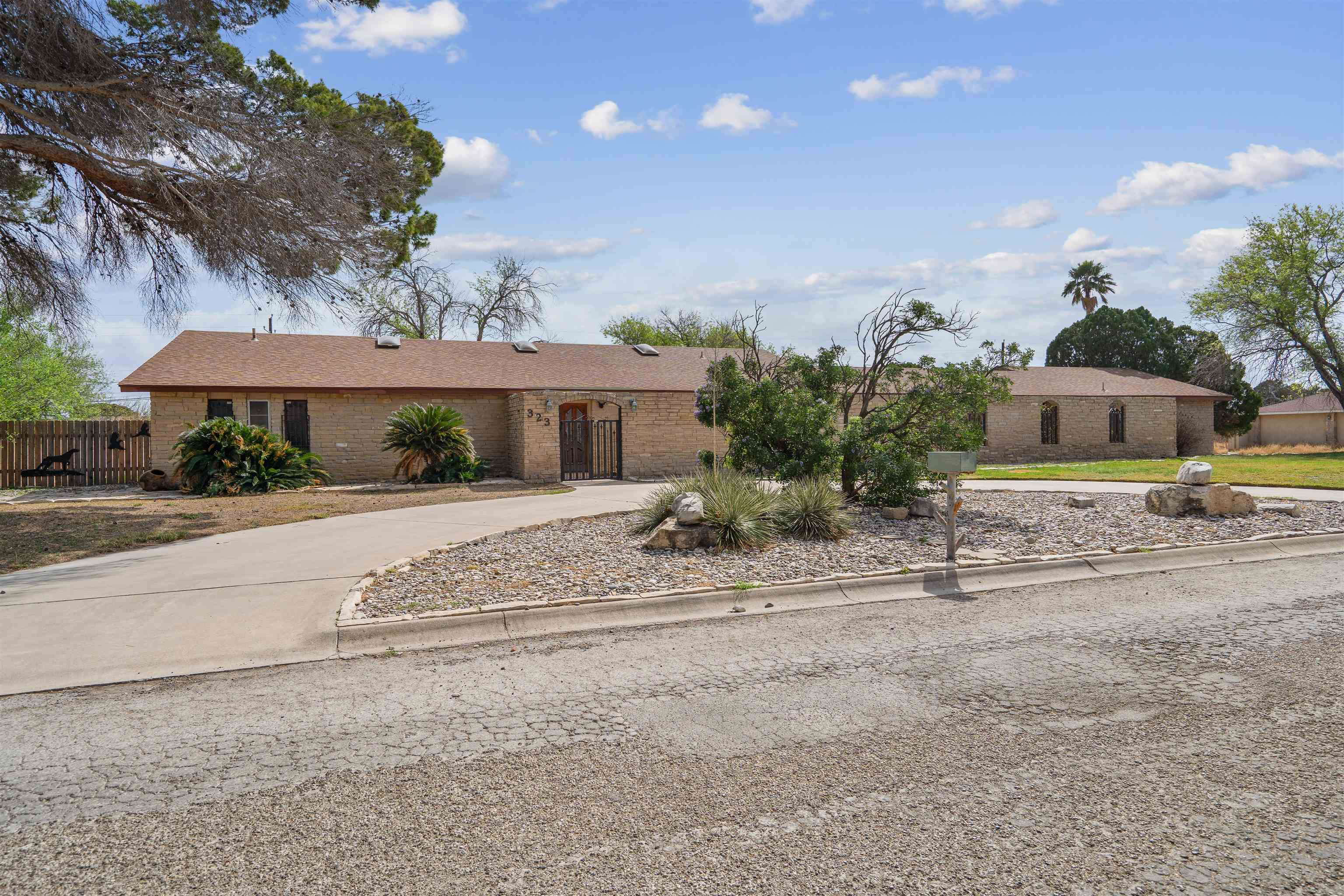 Residential in Del Rio 5