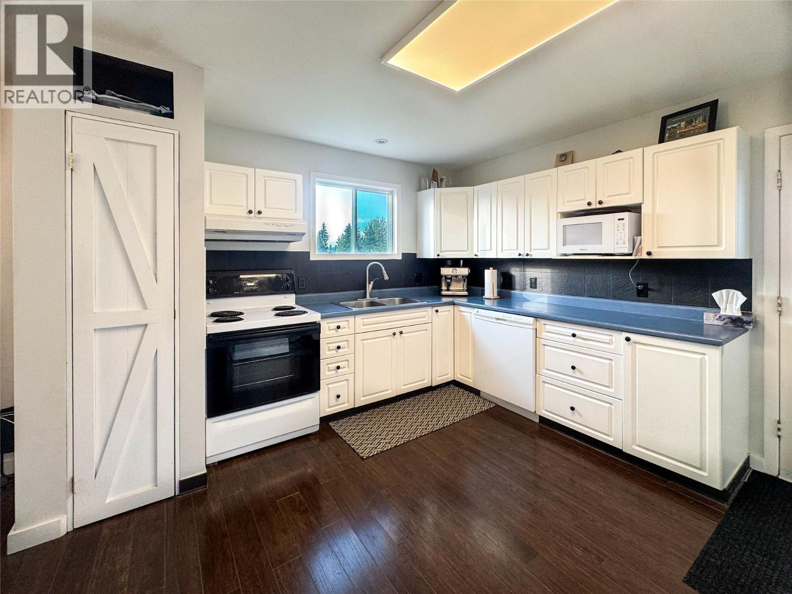 Residential in Tumbler Ridge 3