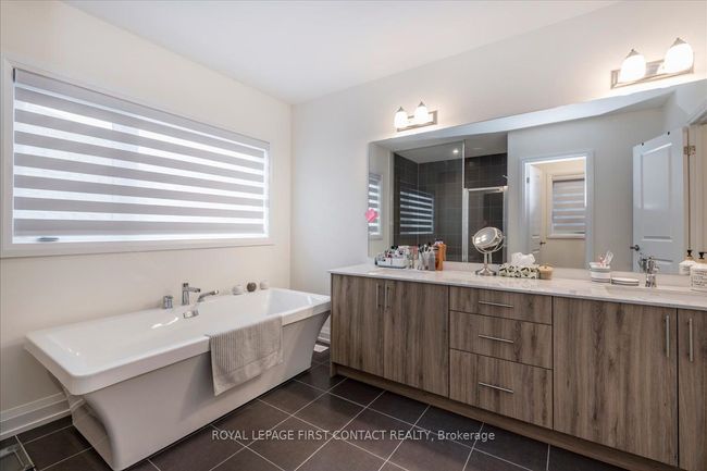 11 Calypso Ave, House other with 4 bedrooms, 4 bathrooms and 4 parking in Minesing ON | Image 12