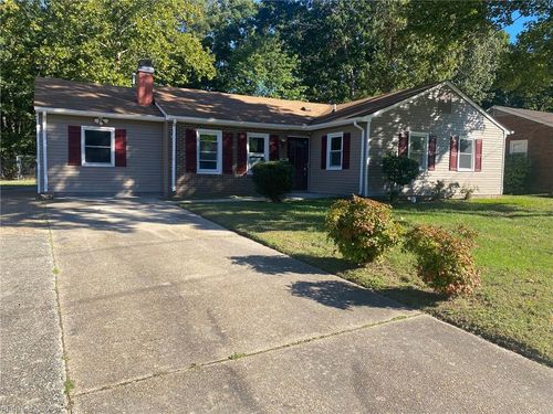 12 Chowan Pl, Newport News, VA, 23608-1353 | Card Image