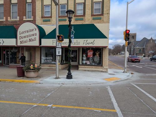 297 E Main Street, REEDSBURG, WI, 53959 | Card Image