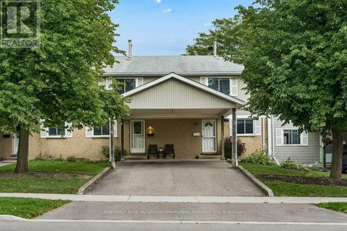 4-255 Northlake Dr, Waterloo, ON, N2V1Z2 | Card Image