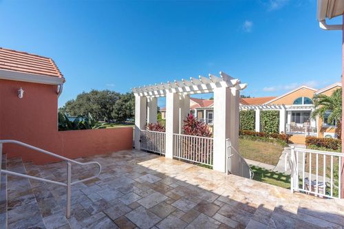 18 Jefferson Ct S, St Petersburg, FL, 33711-5119 | Card Image