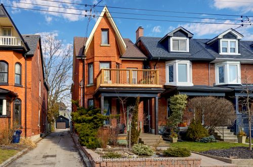 52 Fern Ave, Toronto, ON, M6R1K1 | Card Image