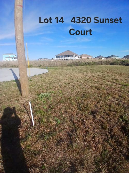 4320 Sunset Dr, Port Bolivar, TX, 77650 | Card Image