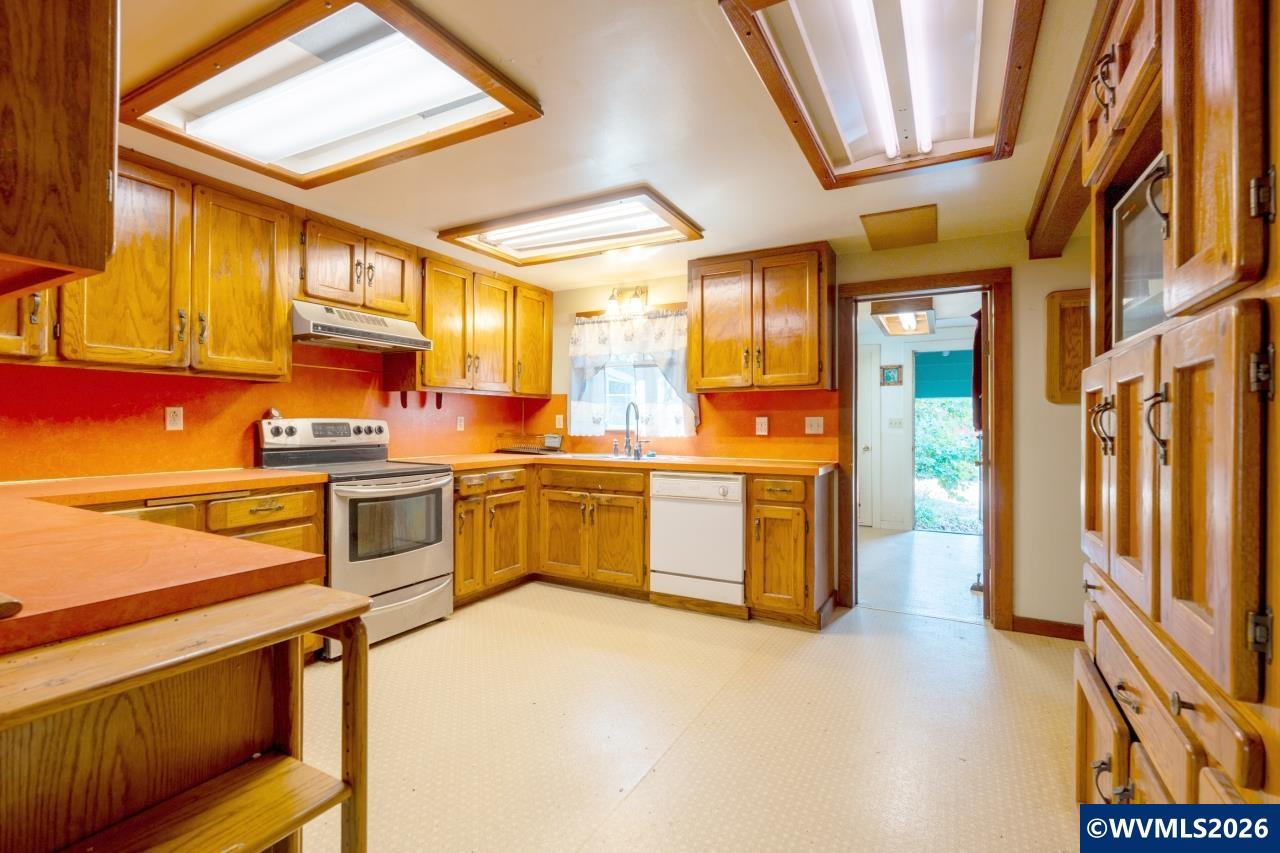 Residential in Sweet Home 4