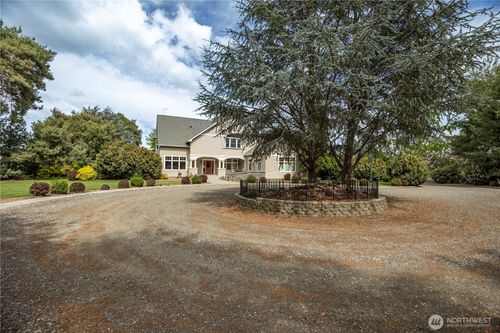 8620 W Richardson Rd, Pasco, WA, 99301-1679 | Card Image