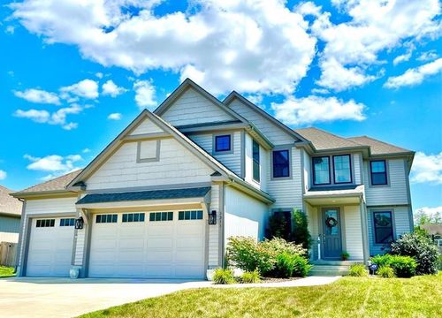 1311 N 4th St E, Louisburg, KS, 66053-6461 | Card Image