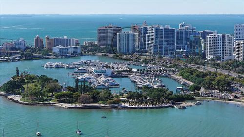 9f-1111 N Gulfstream Ave, SARASOTA, FL, 34236-5534 | Card Image