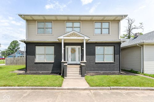 1302 Main St, Elwood, IN, 46036-1915 | Card Image