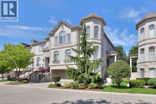 30-2400 Neyagawa Blvd, Oakville, ON, L6H7P5 | Card Image
